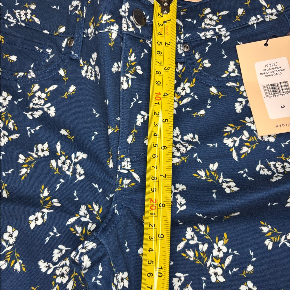 NYDJ NWT Marilyn Straight Navy Floral Jeans Size 4 Petite - Picture 9 of 10
